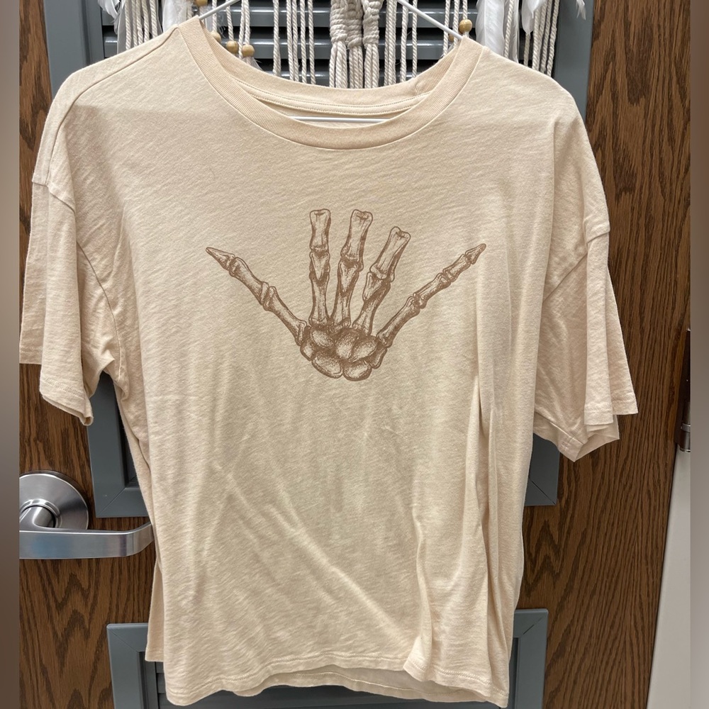 Great condition American Eagle cropped tee